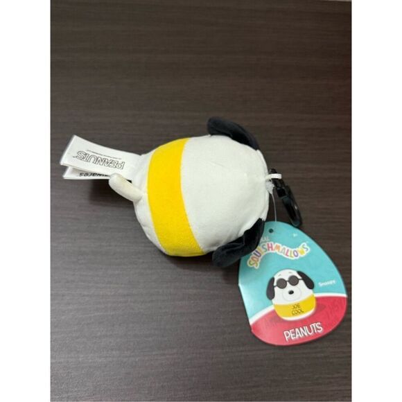 Squishmallows Peanuts Snoopy Joe Cool 3 Inch Plush Clip Keychain - Picture 2 of 4